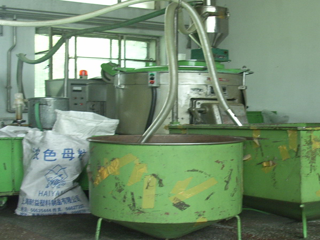 1.2生產(chǎn)線(xiàn)捏合機(jī)